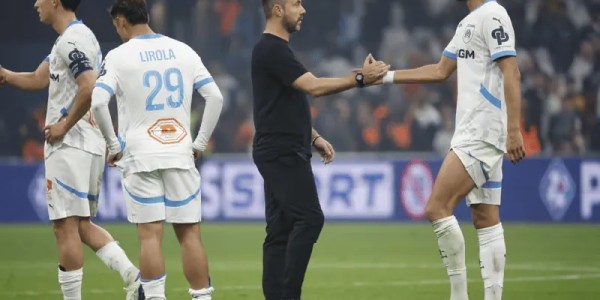 拉比奥母亲：马赛对不起球迷；贝纳蒂亚的话让足球界都乐了