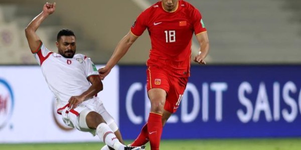 fb体育官方网站-张玉宁怼自媒体：随意嘲讽很无知 依然坚持吃海参