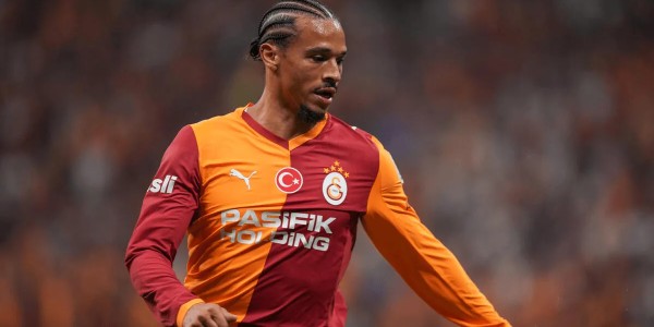 范德法特：萨内的发展太可惜了，他葬送了自己的职业生涯