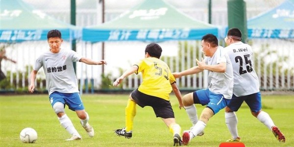 fb体育APP-海南周刊 | 五十六岁的陆忆凯：足球相伴一辈子